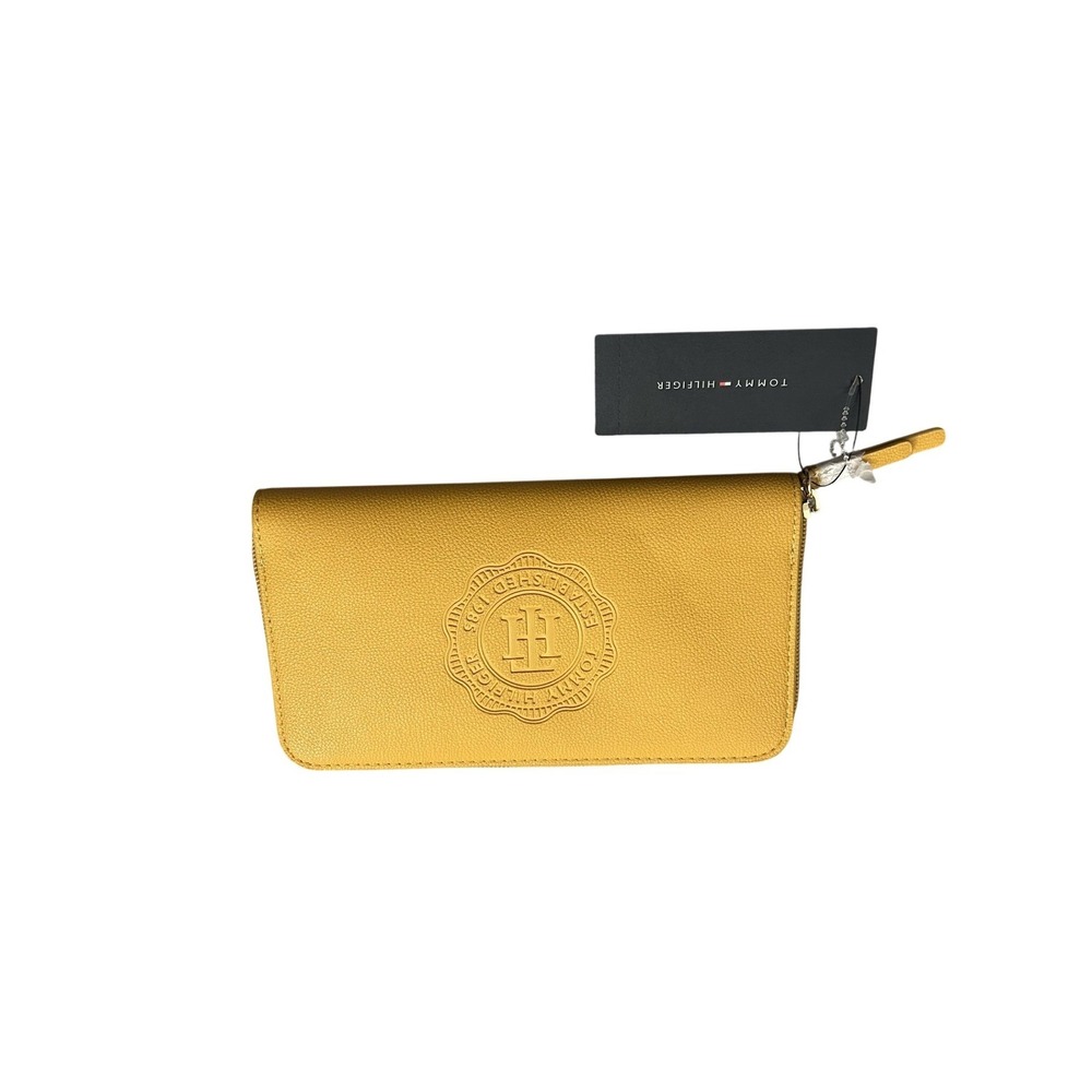Tommy Hilfiger Zip Around Wallet Womens OS Yellow New Crest Logo XW05933 720 ZEI